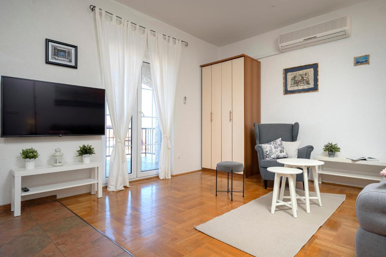 Apartment Nela Kalina Jelsa  Esterno foto