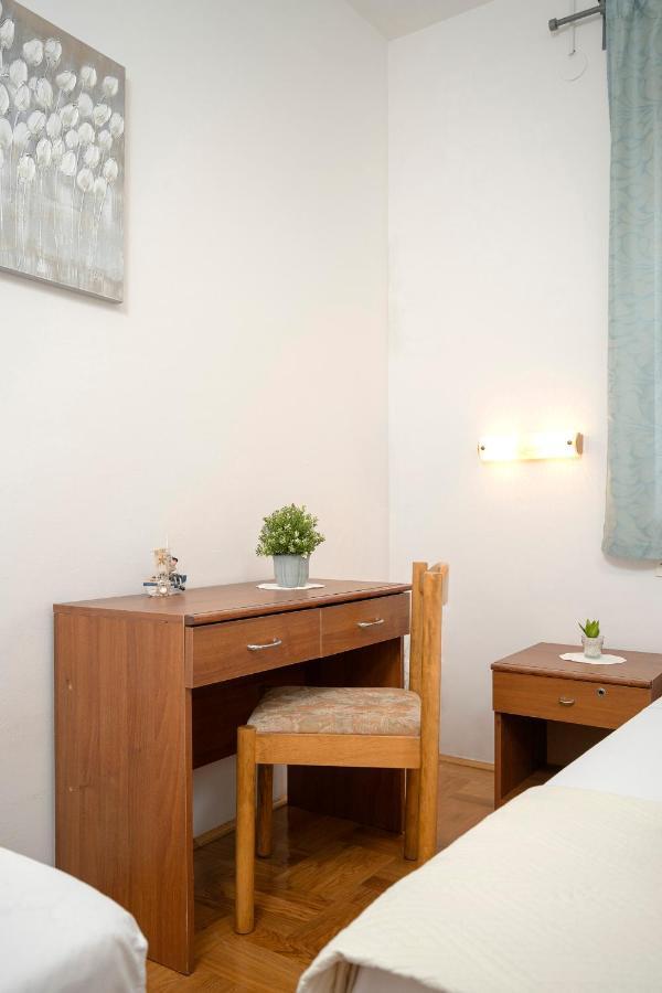 Apartment Nela Kalina Jelsa  Esterno foto