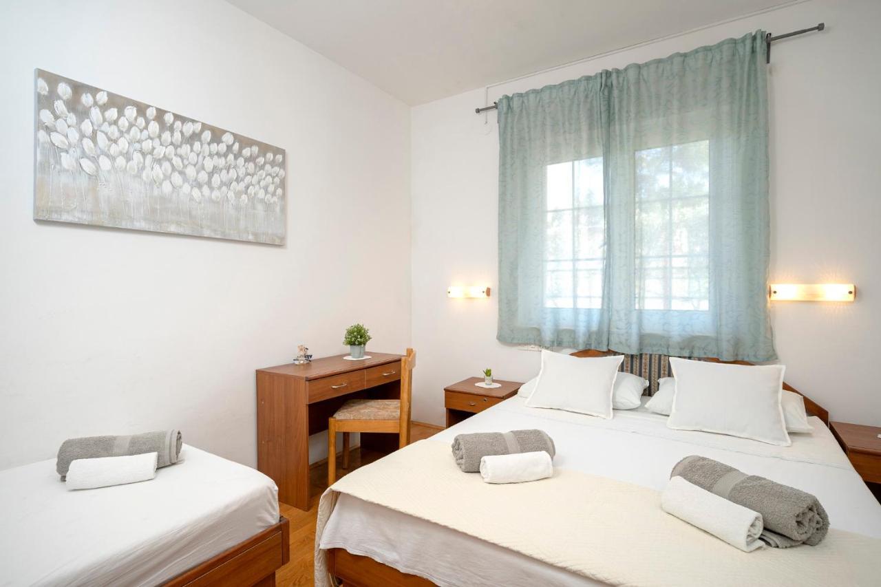 Apartment Nela Kalina Jelsa  Esterno foto