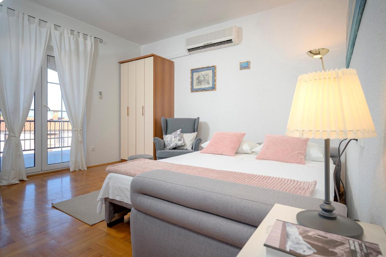 Apartment Nela Kalina Jelsa  Esterno foto